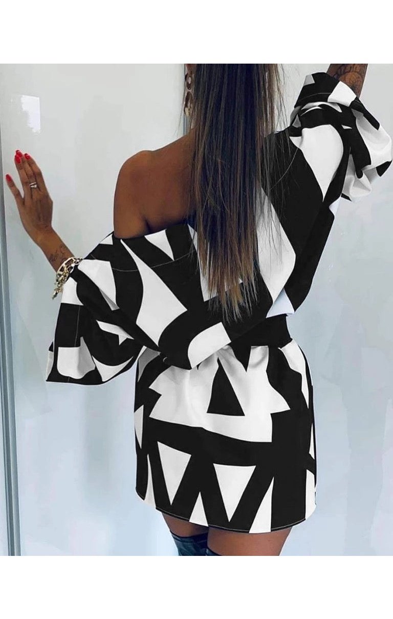 Print Black White Bell Sleeve Mini Dress