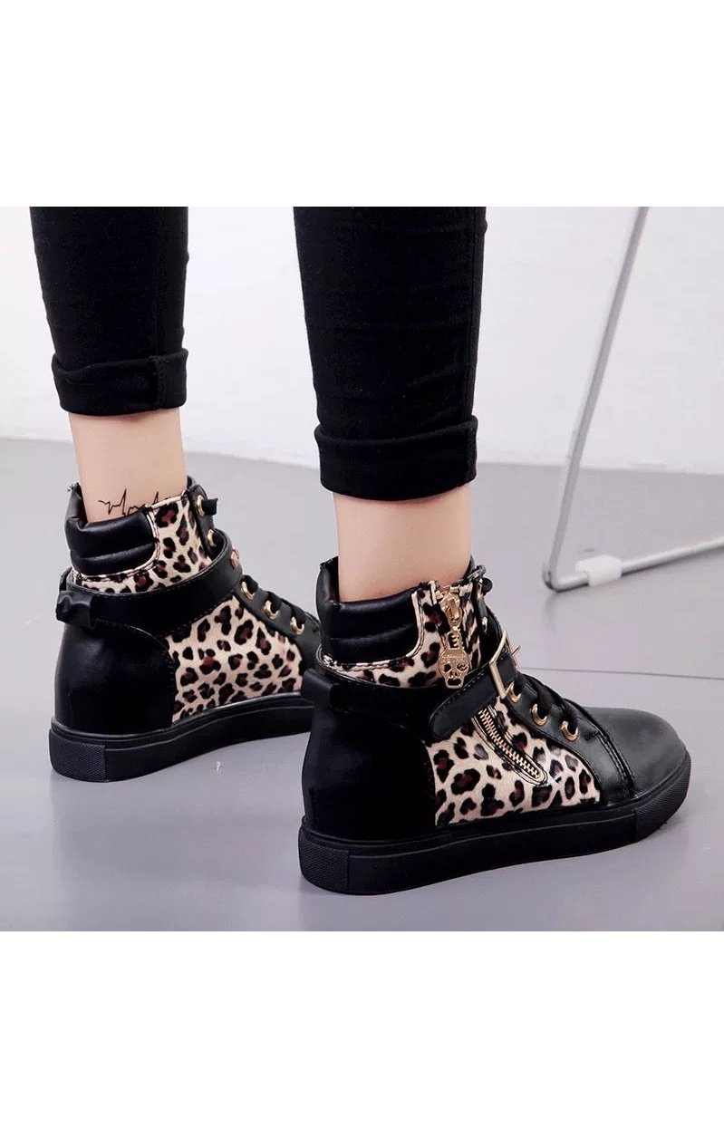 Women’s Animal Print zipper Belt Sneakers (2 Colors)